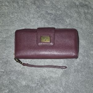Fossil Women's Plum Leather Wristlet